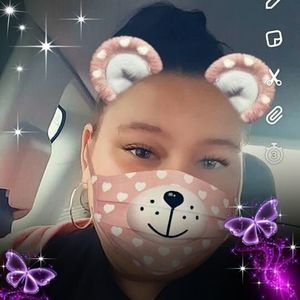 Meet your Posher, Deborah